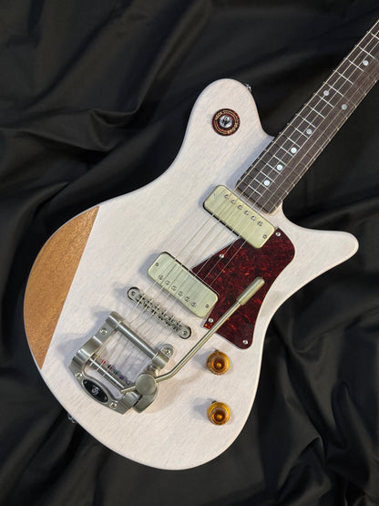 OOPEGG Limited Edition Trailbreaker Special w. G5 Vibrato + Soapbar Humbucker / White Blonde